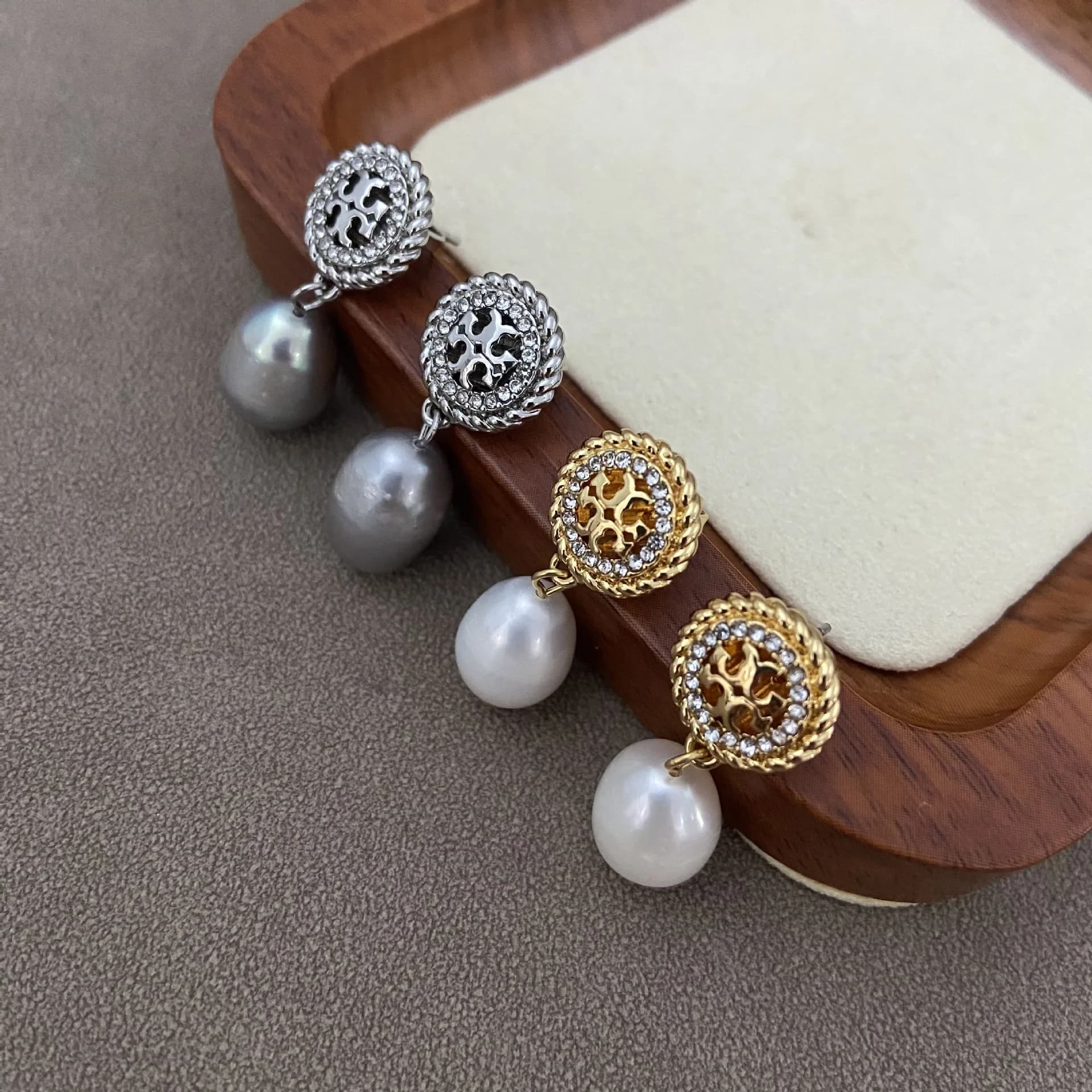Elegant Fashion Pearl Pendant Earrings Embedded with Precious Rhinestones Unique Design Luxury Minimalist Trendy Jewelry