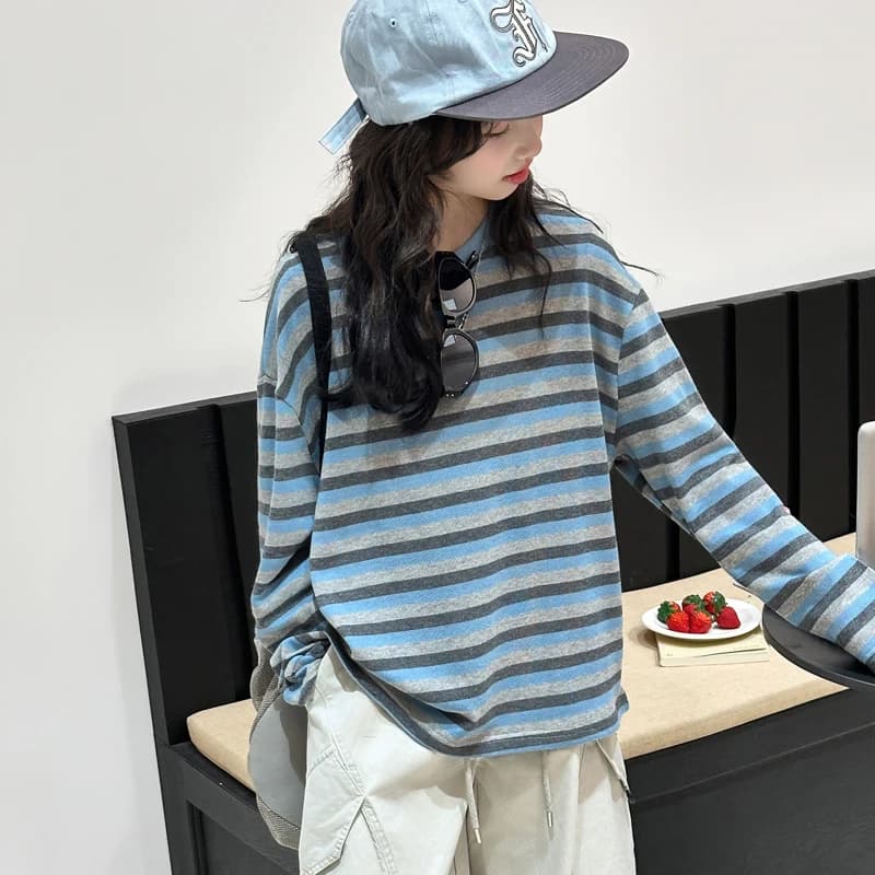 Girls' base shirt spring clothes long sleeved T-shirt girls' stylish and fashionable top children's unique and beautiful T-s
