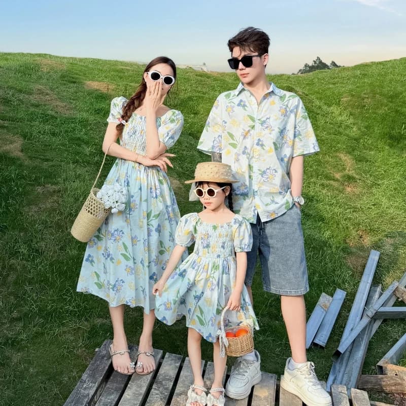 Family Vacation Matching Outfits for Brother Clothes Mom Daughter Smock Dress Coat Couples Dad Son Floral Shirt Korean Sister