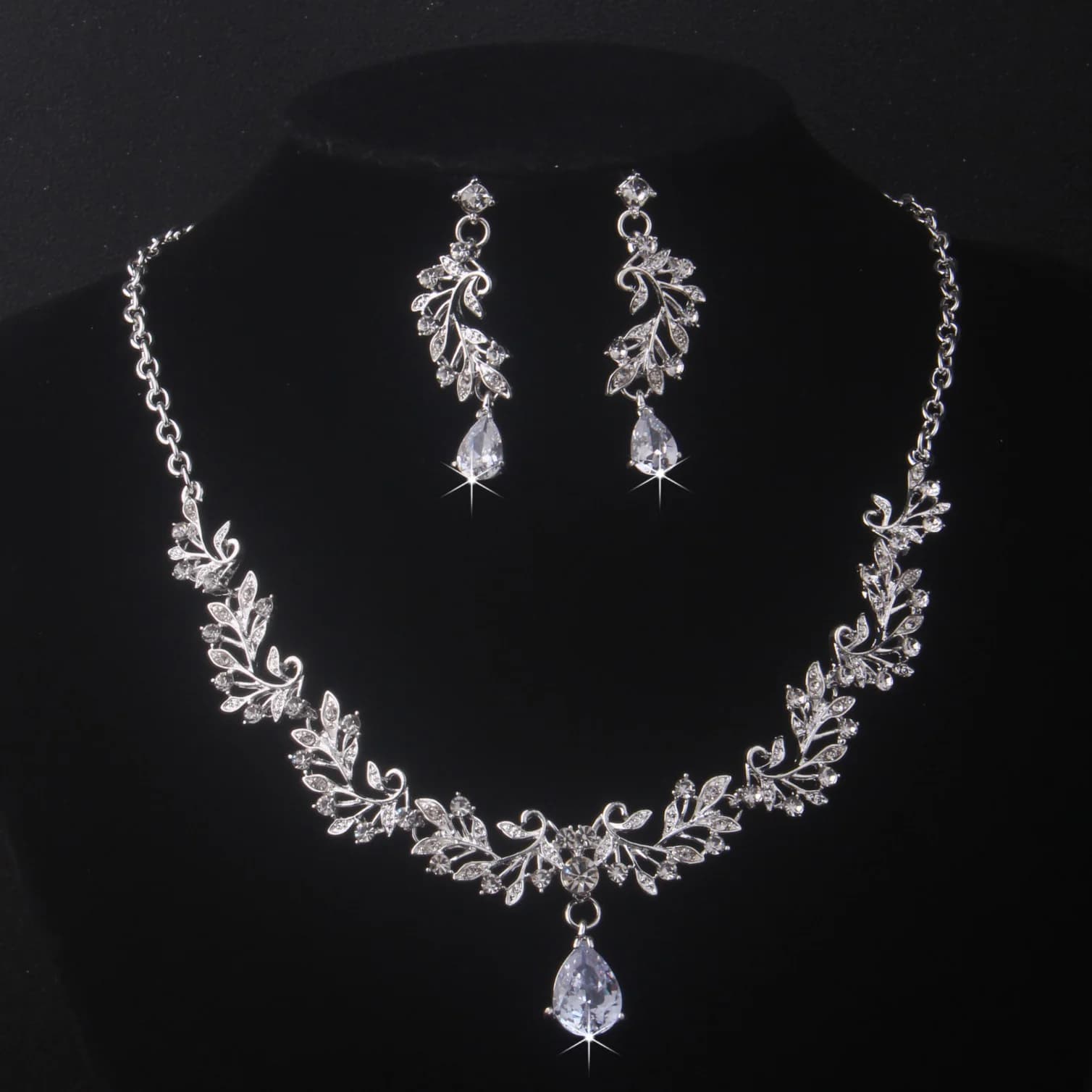 Bridal Accessories Women's Fashion Simple Necklace Earring Set Exquisite Wedding Dress Accessories Wedding Party Fashion Birthda
