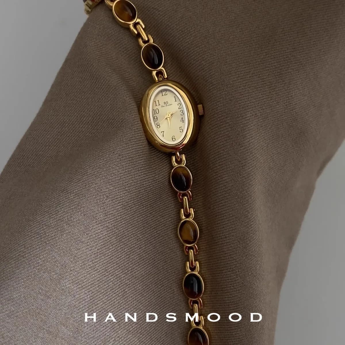 2025 new women's watch with gemstone inlay, niche, light luxury, high-end, retro fashion temperament, women's quartz watch