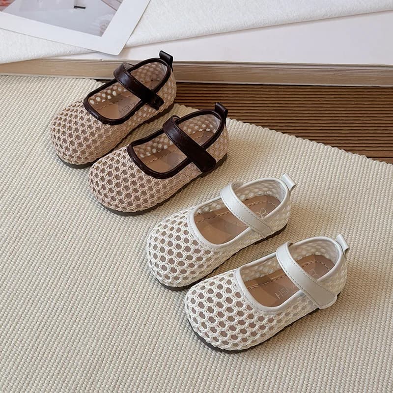 Girls Shoes 2026 Spring Summer Children Flats Cut-outs Breathable Shoes For Girl Fashion Design Kids Close-toed Sandals Beige
