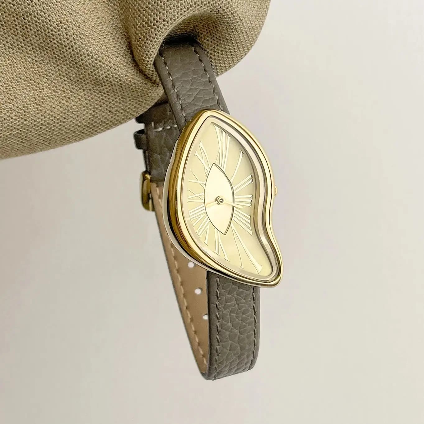 High end Retro Creative Watch for Women,Twisted Irregular Dial Design,Fashionable Leather Waterproof Quartz Women Watches Gift