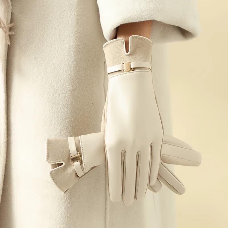 1 Pair of Gloves for Women in Winter Fleece-Lined to Heattech and Touch Screen Pu Elegant and Exquisite Cycling Driving Gloves