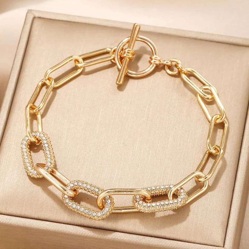 Exquisite Oval Diamond-Embedded Bracelet Simple Fashion Personalized Daily Versatile Jewelry Essential Elegant Fashion Access...