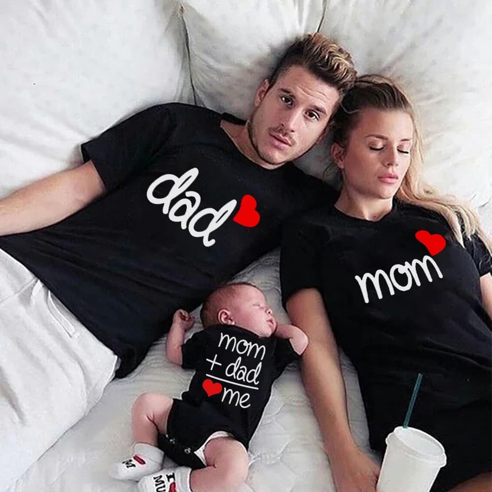 Dad Mom and Me Family Matching Clothes Simple Family Look T Shirts Daddy Mommy and Me T-shirt Father Son Mother Daughter Outfits