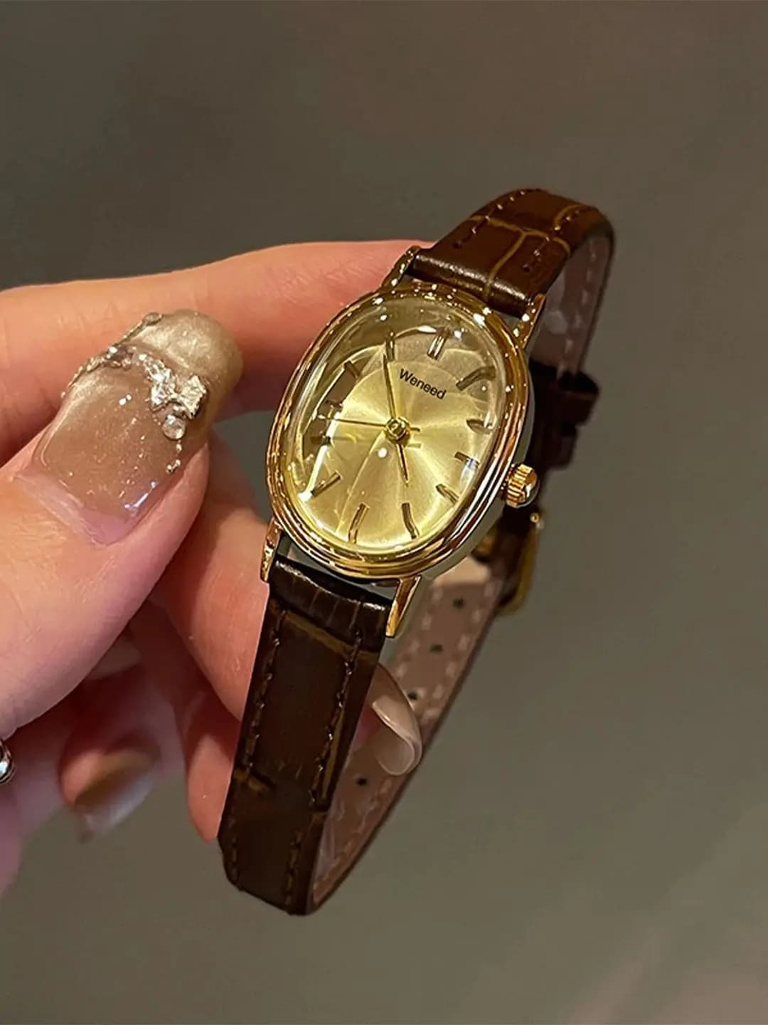 New Luxury Vintage Watch for Women Elegant Brown Leather Strap Quartz Watches with Waterproof, Perfect for Pairing with Dresses