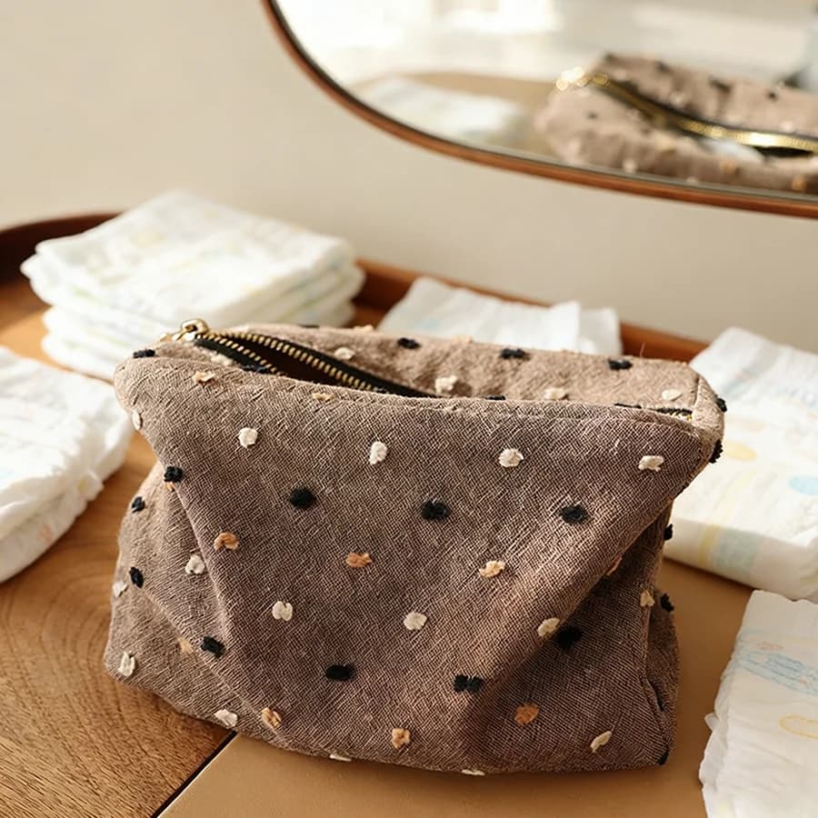 Fashionable portable diaper bag - Compact diaper handbag - Simple design - Suitable for baby products such as diapers and wipes