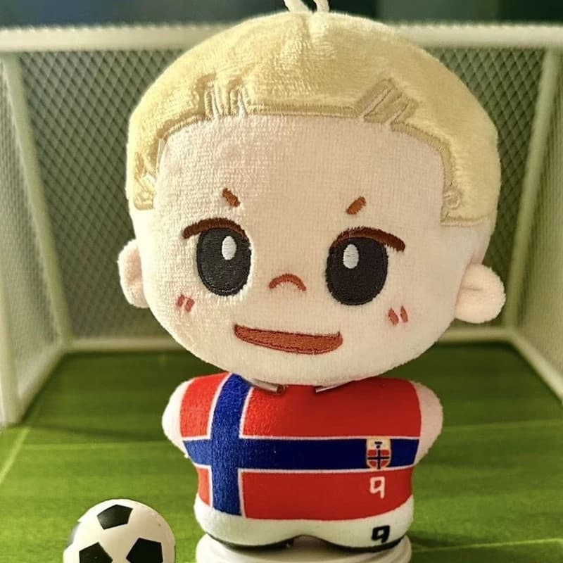 Erling Haaland Keychain Accessories Cute Figure Ornament Bag Charms Decorations Cartoon Haaland Statues Ornament Party Favors