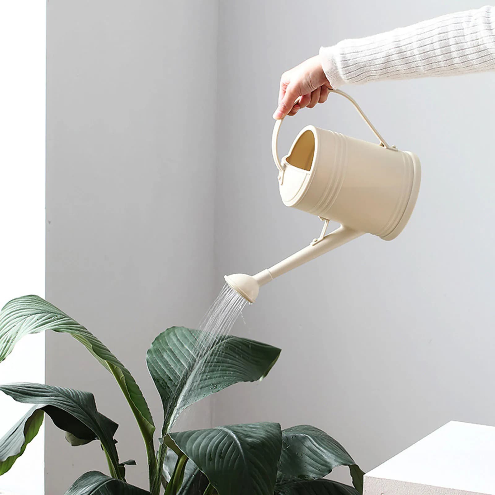 Watering Can Gardening Tool Accessories with Handle Lightweight Sprinkling Can Plants Sprinkler for Indoor Pots Decoration