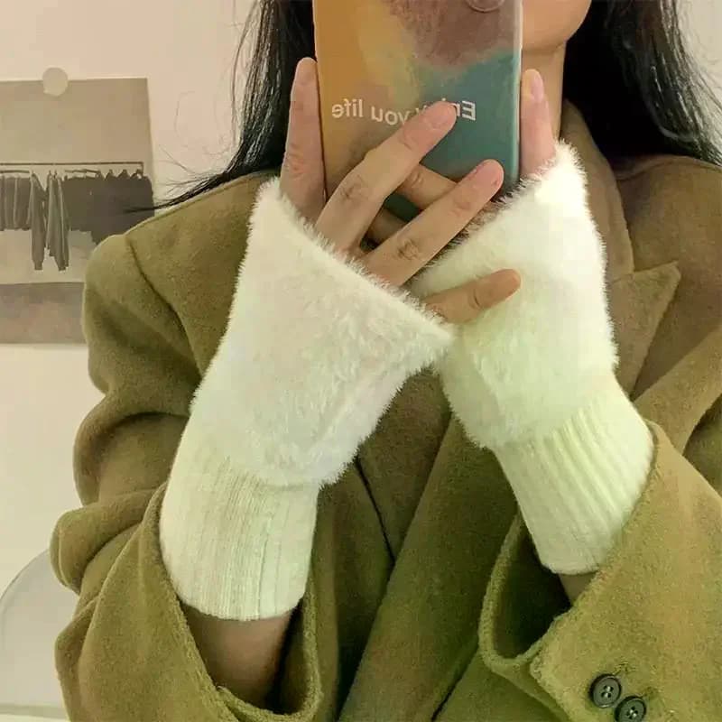 1Pair Warm And Cold-proof Half-finger Gloves For Women In Autumn And Winter, Versatile And Plush, Cute Office Half-finger Gloves