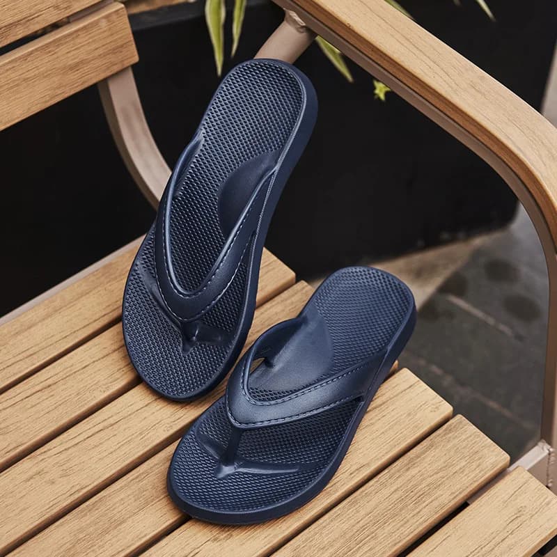 Men Fashion Flip Flops Anti-slip Soft Sole Summer Sandls Wear-resistant Breathable Beach Comfort Couple Leisure Slippers