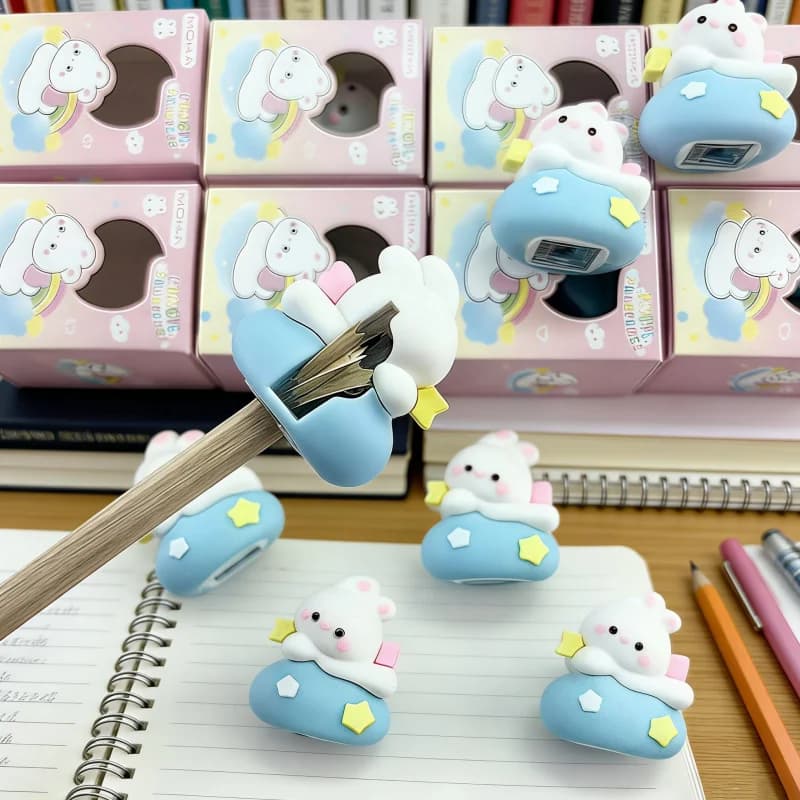 6-Piece Set of Mini Pencil Sharpeners, Desktop Decorations, Cute Strawberry Bunny, Rainbow Bunny Design, Cartoon Cute Pencil Sharpener, Portable Pencil Sharpener for Children and Elementary School Stu