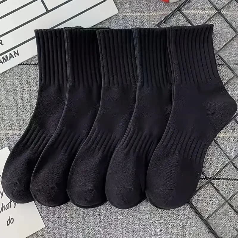8/4 Pairs of Fashionable Classic Women's Mid-Calf Socks, Black and White Sports Socks, Suitable for Both Men and Women, Large Size Women's Socks: Size 36-43, Soft and Breathable for Spring, Summer, an