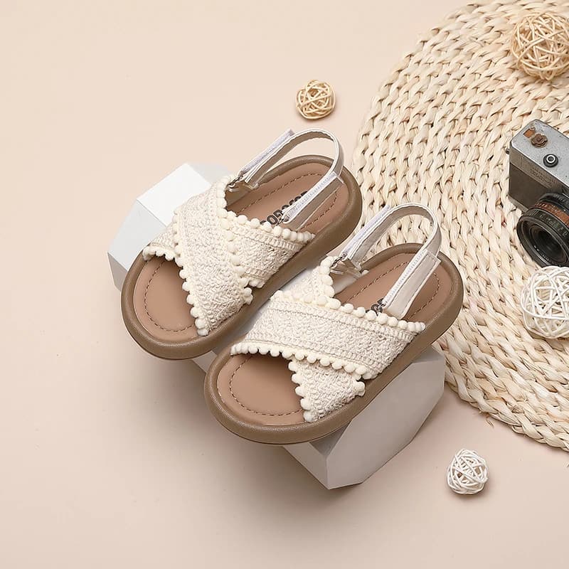 Girls Summer Beach Shoes Ethnic Style Kids Casual Sandals Soft Sole Fashion Children Retro Princess Shoes 2024 Summer New
