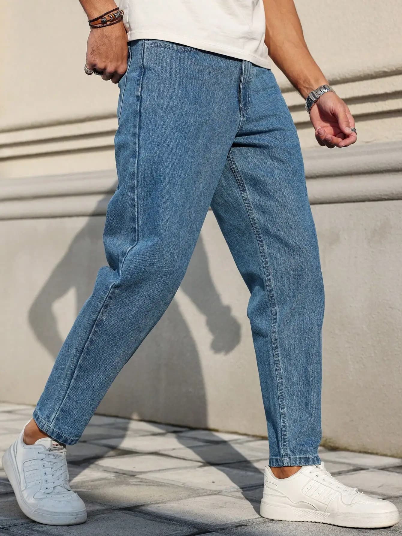 Men's Loose-Fit Blue Jeans in Classic Cotton Denim