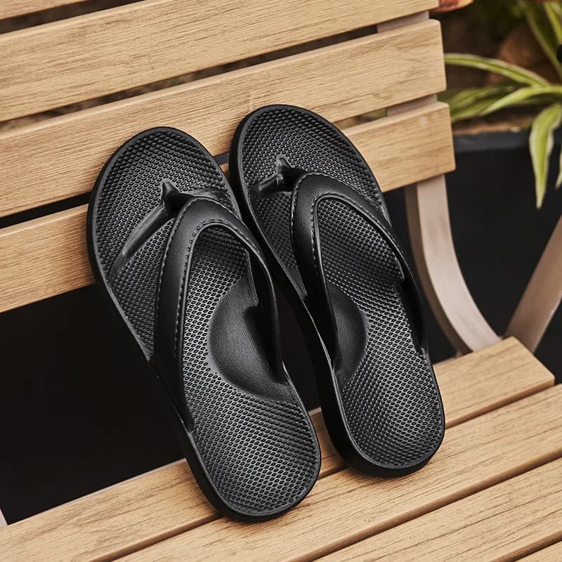 Men's Flip Flops Comfortable Non-Slip Durable Leisure Slippers Beach Outdoor Fashion Keep Feet Cool Summer Couple Shoes
