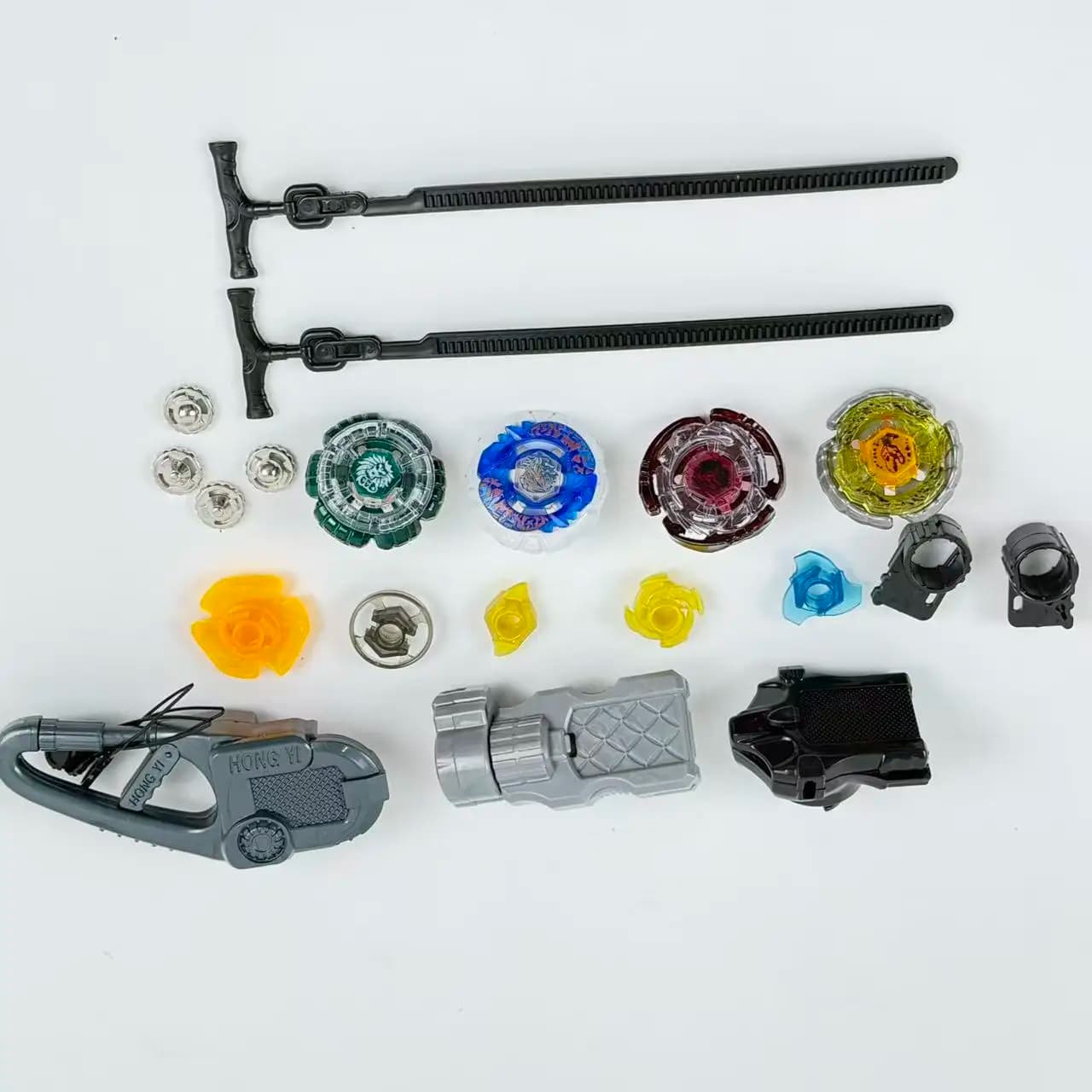 SPINNING TOP 4D Metal Fusion Battle Multiplayer Set, includes 2 launchers and 4 spinning tops – the ultimate battle toy for kids